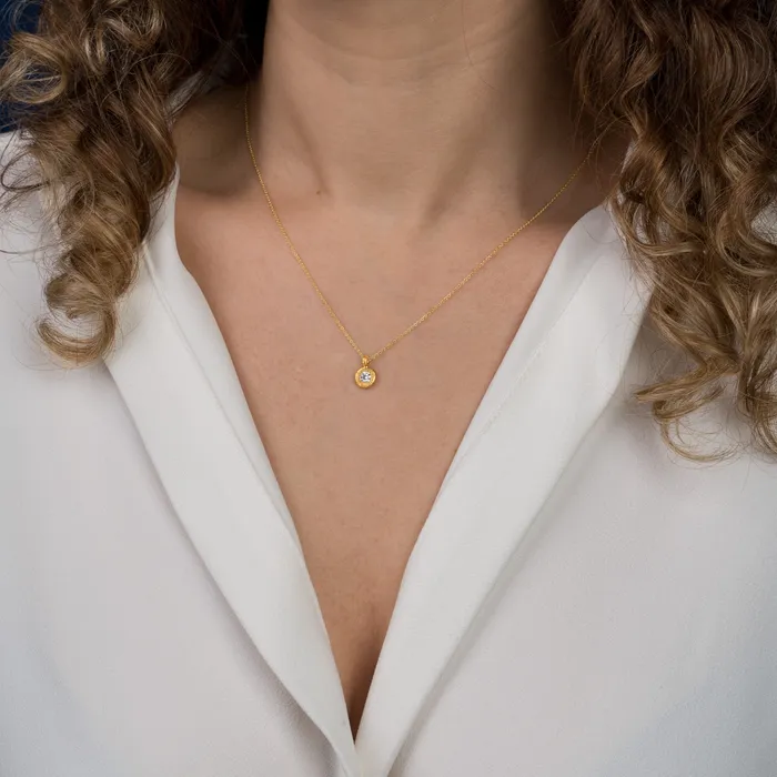 PreStyled Sets Diamond set in a thick Gold Pendant Gzahav